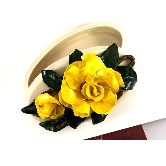 Vintage Atlantic Mold Ceramic Jewelry Trinket Box Hand Painted Yellow Roses 1985 - Picture 3 of 5
